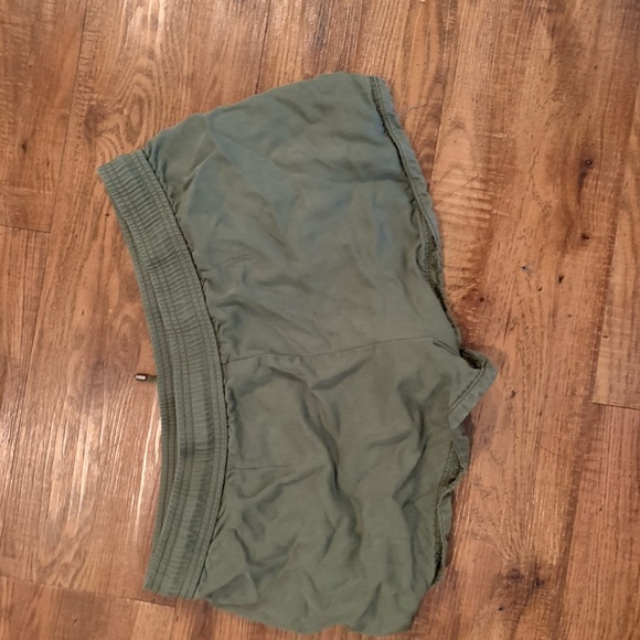 Size medium shorts from Loft. - Picture 4 of 5